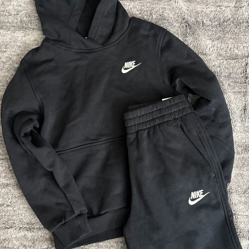 Youth Boys Nike set